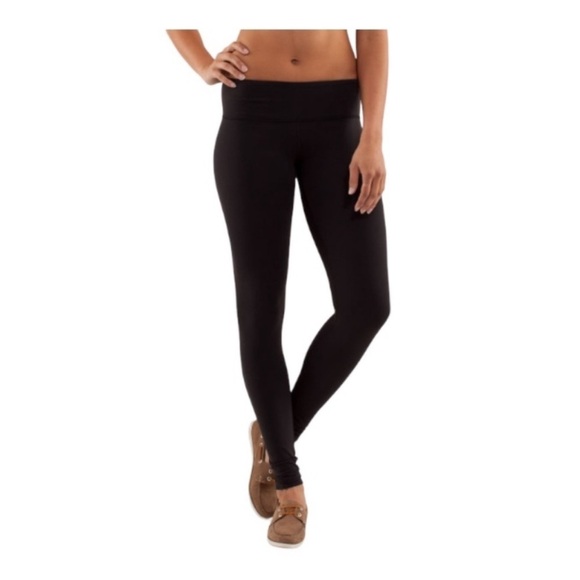 Lululemon Black Wunder Under Pant Size 2 Activewear Yoga - Picture 1 of 11